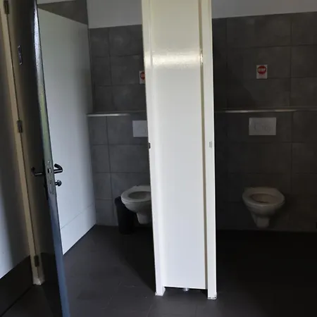 Safaritent 4 Persoons Lindershoeve Бергейк