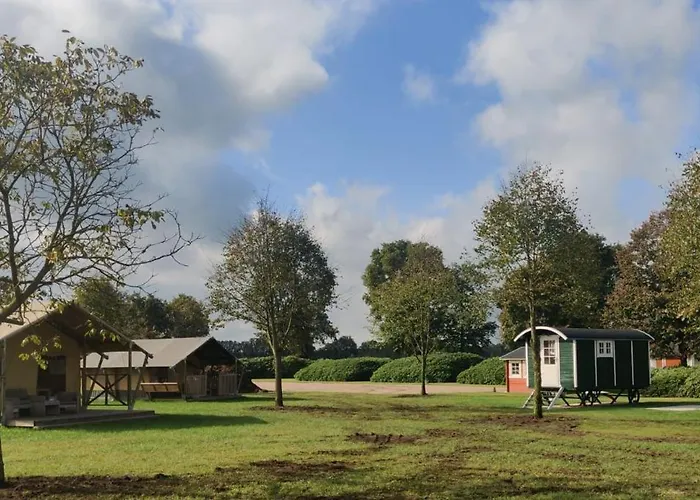 Роскошный шатер Safaritent 4 Persoons Lindershoeve *